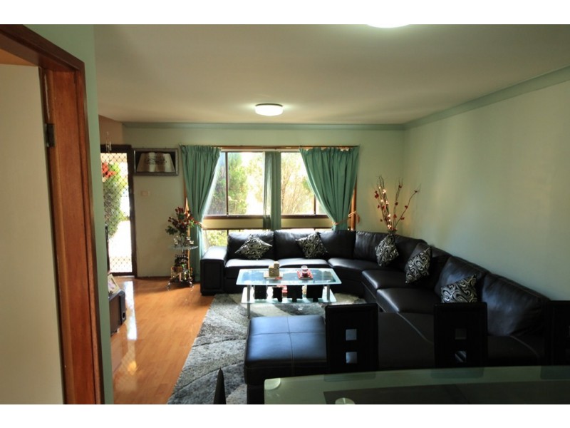 4/27 Myee Road, Macquarie Fields NSW 2564