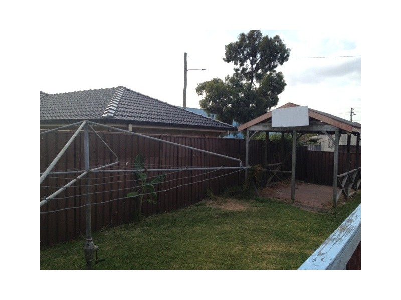 1 STEPHENSON ST, Roselands NSW 2196