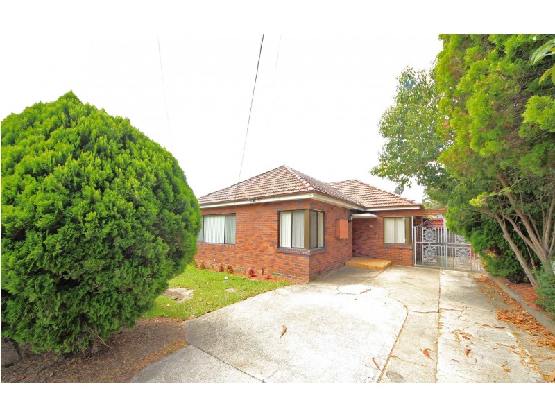 15 KNOX ST, Belmore NSW 2192