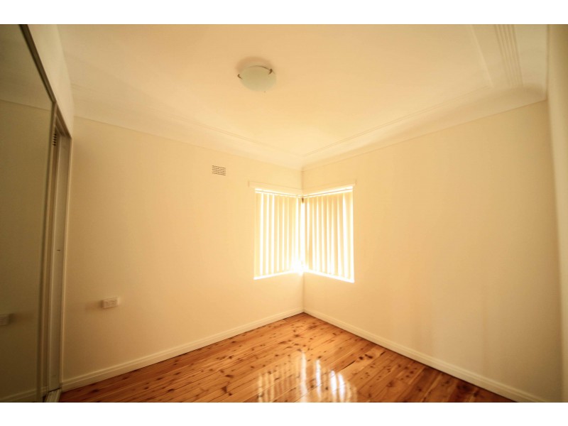 15 KNOX ST, Belmore NSW 2192