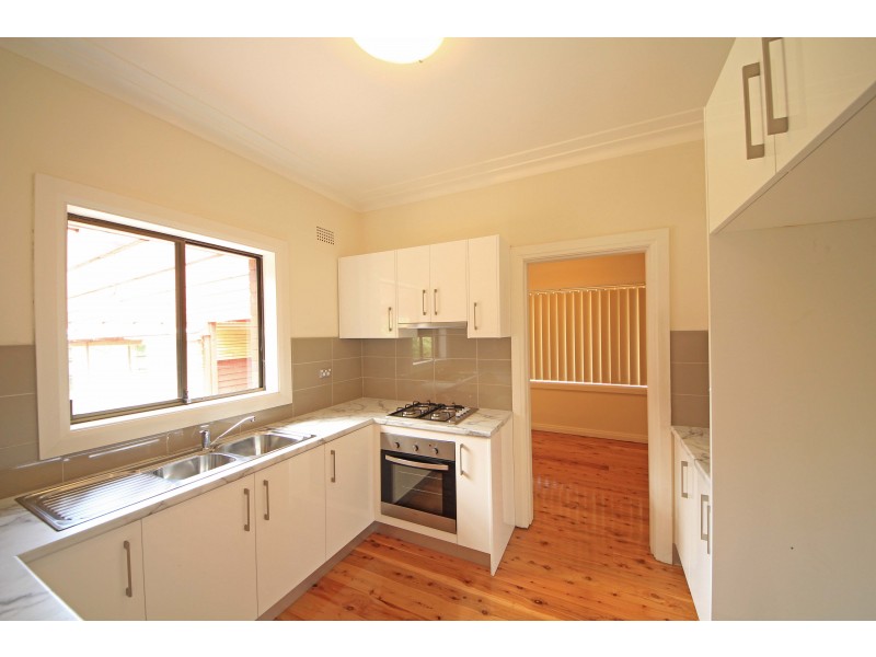 15 KNOX ST, Belmore NSW 2192