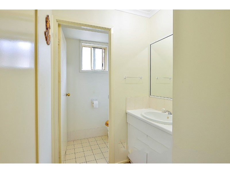 31 MCLAREN PL, Ingleburn NSW 2565