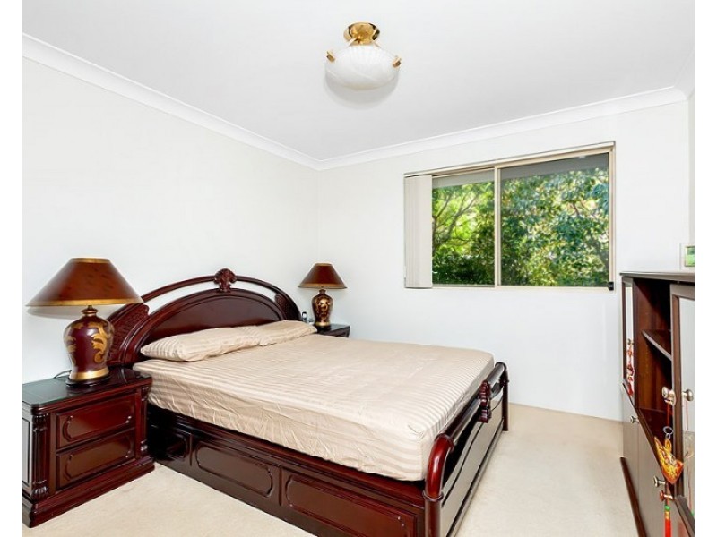 8/75 Cairds Av, Bankstown NSW 2200