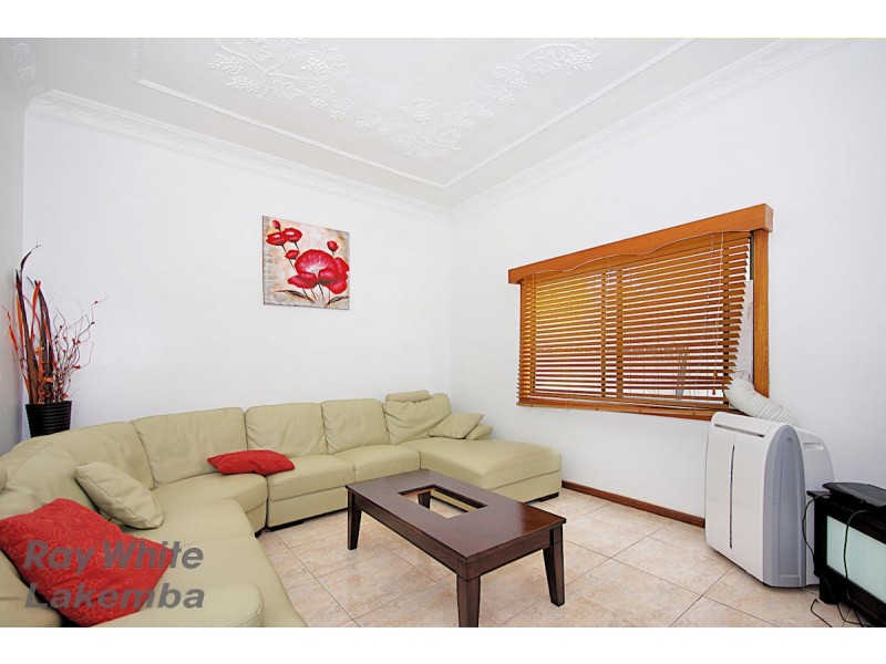 25 Urunga Parade, Punchbowl NSW 2196