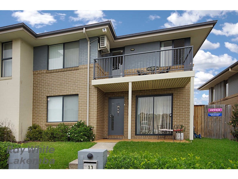 13 Hollyoake Circuit, Glenfield NSW 2167