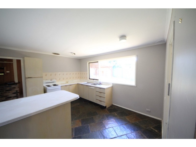 2 NELL PLACE, Ambarvale NSW 2560