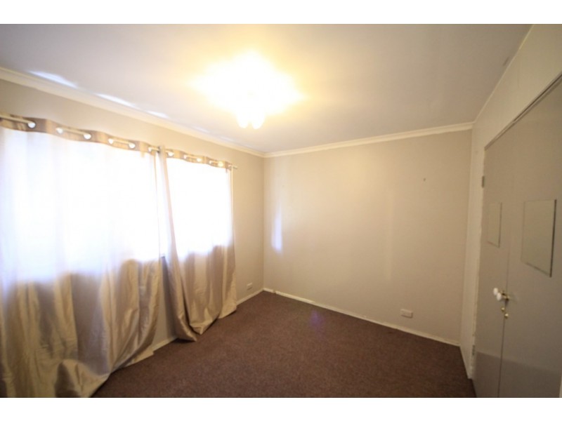 2 NELL PLACE, Ambarvale NSW 2560