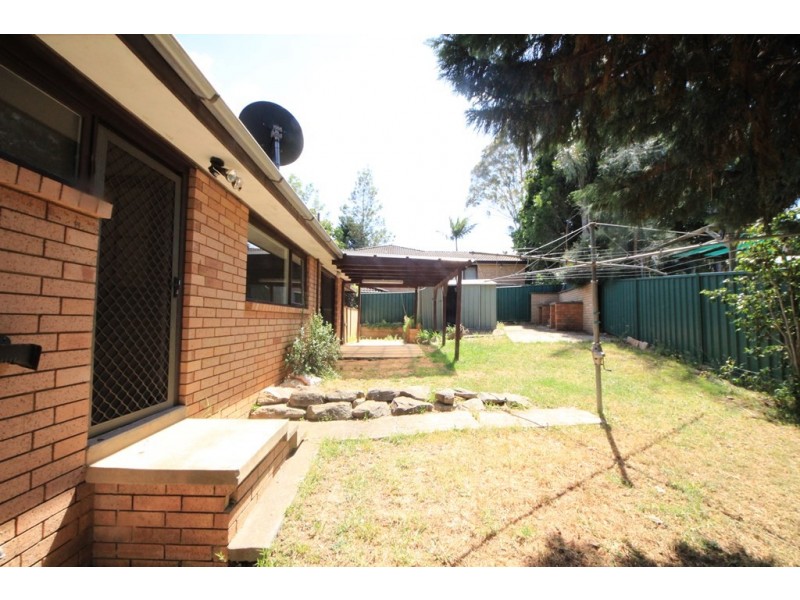 2 NELL PLACE, Ambarvale NSW 2560