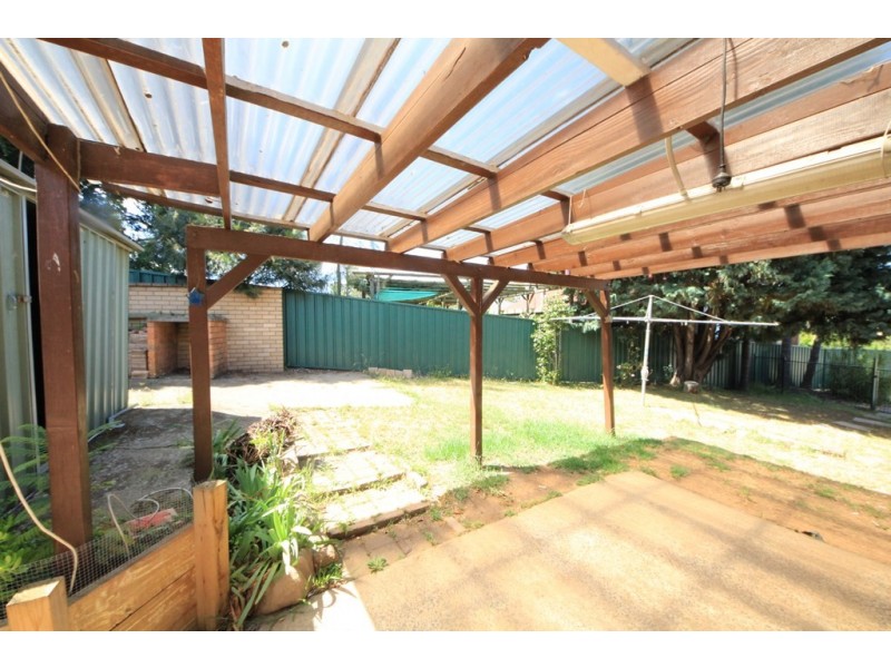 2 NELL PLACE, Ambarvale NSW 2560