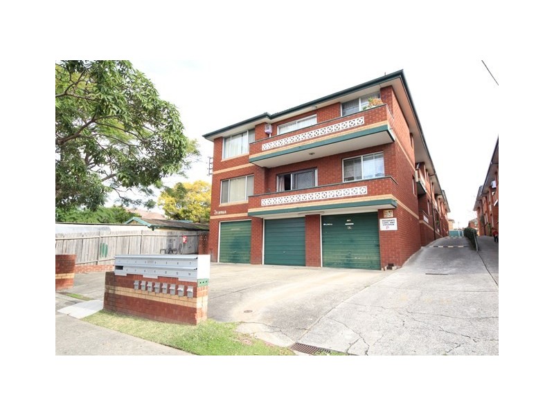 1/2 Fairmount Street, Lakemba NSW 2195