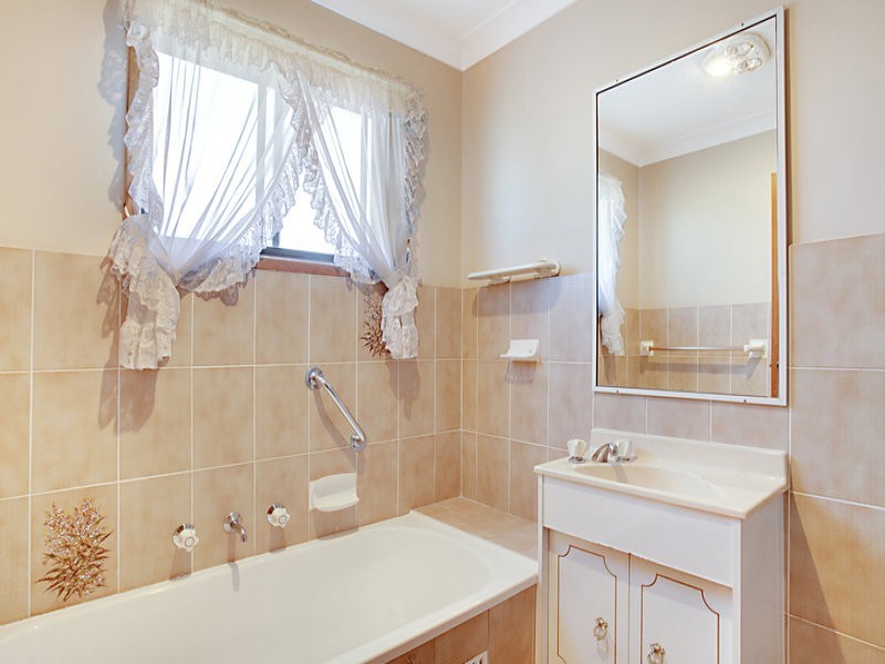 2/23 Bronzewing Street, Ingleburn NSW 2565