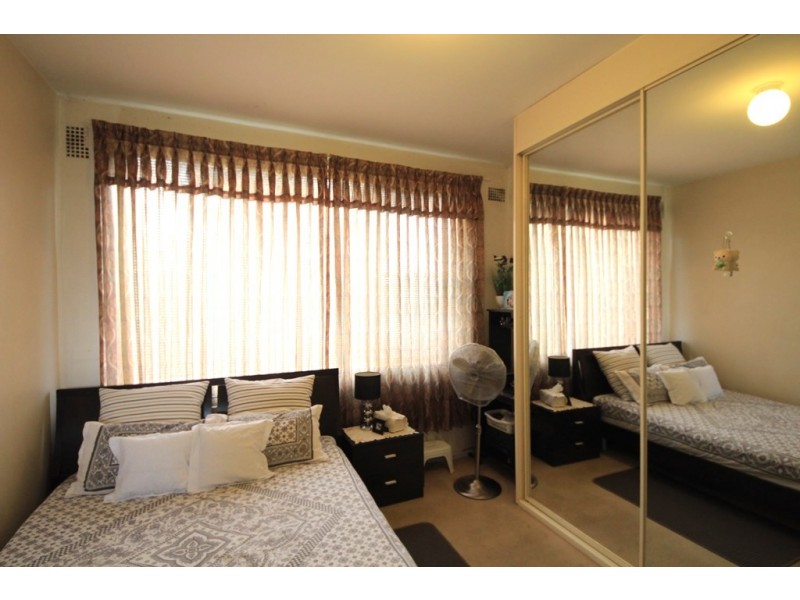 2/165 King Georges Road, Wiley Park NSW 2195