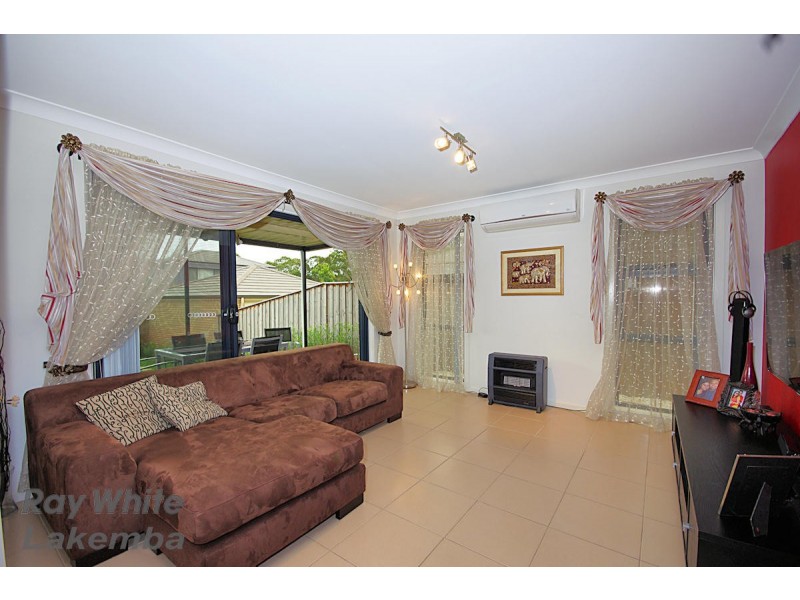 13 hollyoake circuit, Glenfield NSW 2167