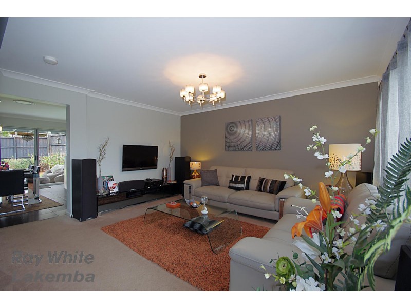 1 Bellona Tce, Glenfield NSW 2167