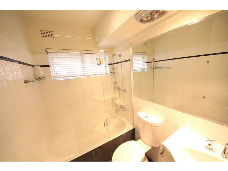 8/2 Melrose Avenue, Wiley Park NSW 2195