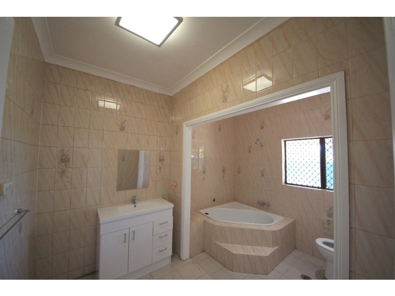 19 JUNO PARADE, Greenacre NSW 2190