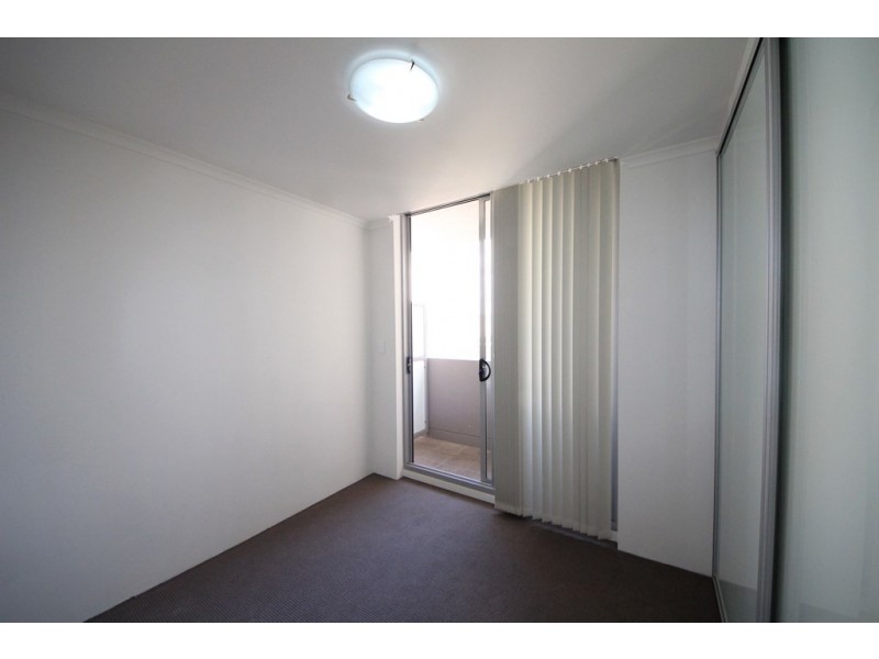 18/4 Charles St, Canterbury NSW 2193