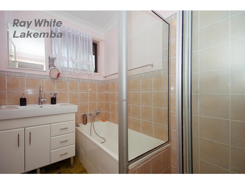 4 Cosmos Place, Macquarie Fields NSW 2564