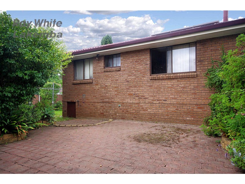 4 Cosmos Place, Macquarie Fields NSW 2564