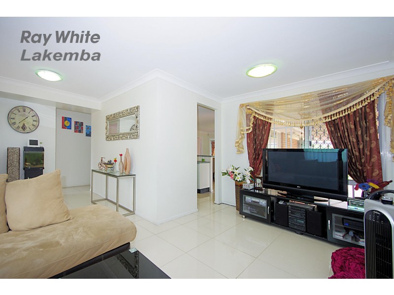 6 Evelyn Street, Macquarie Fields NSW 2564