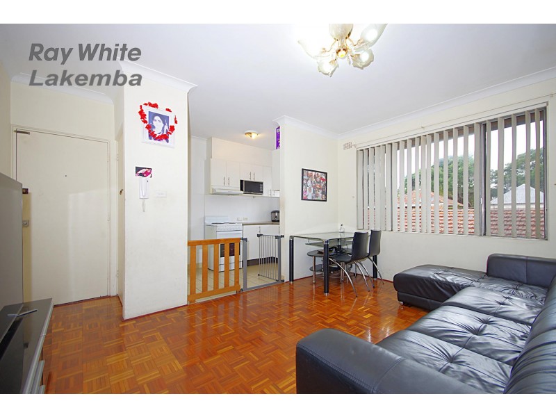 8/2 Third Avenue, Campsie NSW 2194