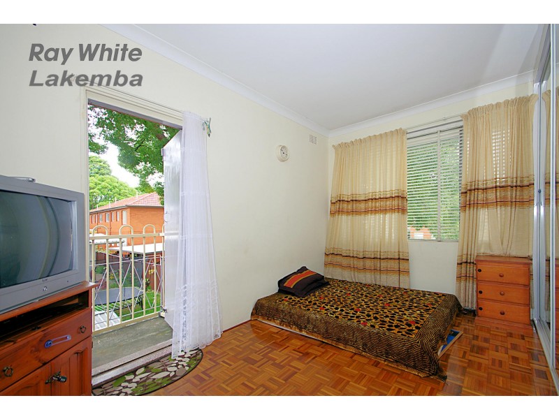 8/2 Third Avenue, Campsie NSW 2194