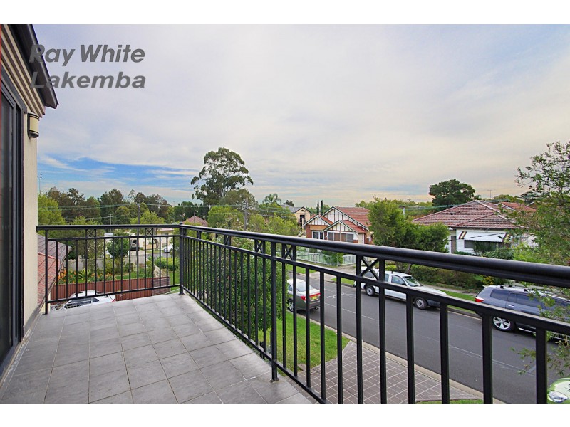 5 Skyline Street, Greenacre NSW 2190