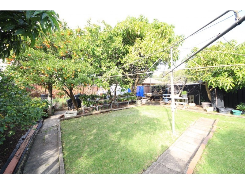 5 Skyline Street, Greenacre NSW 2190