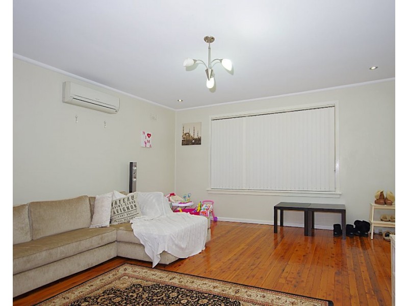 10 Cullens Road, Punchbowl NSW 2196