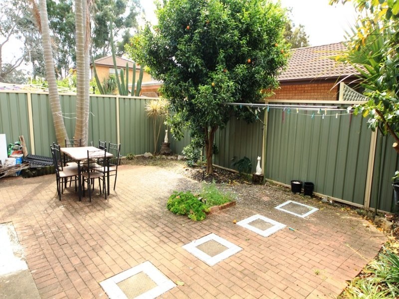 4/27 Myee Road, Macquarie Fields NSW 2564