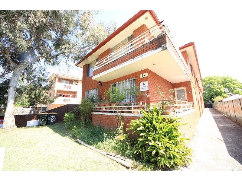 6/82 Wangee Road, Lakemba NSW 2195