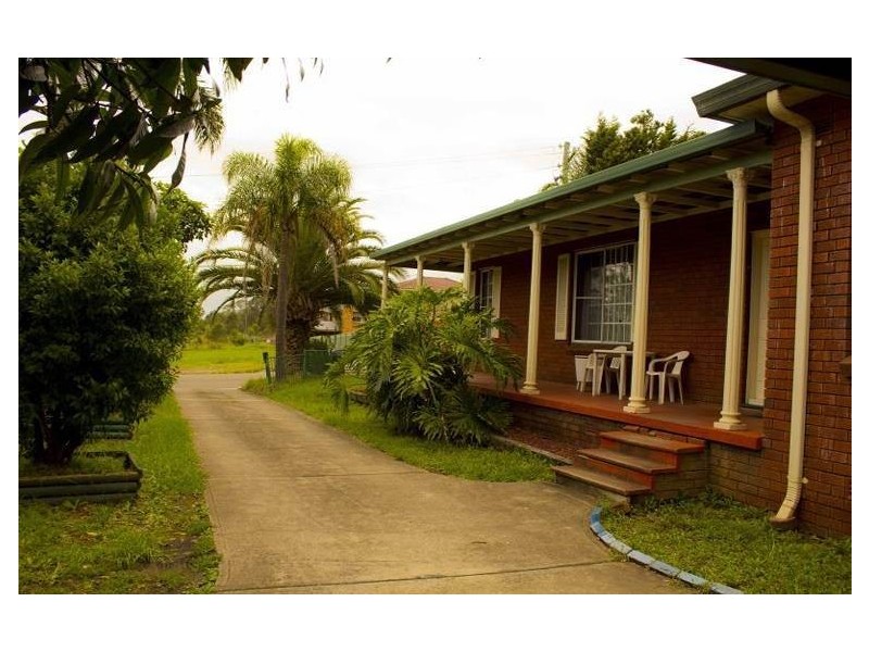 33 First Avenue, Hoxton Park NSW 2171