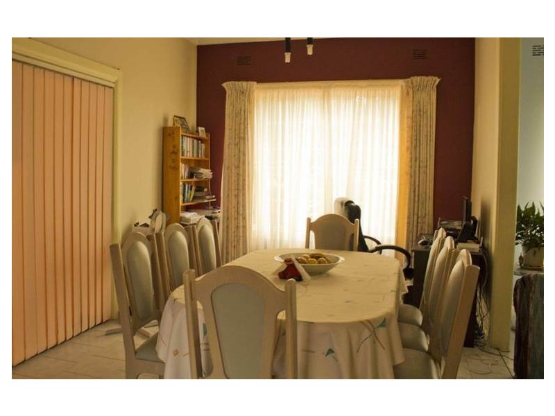 33 First Avenue, Hoxton Park NSW 2171