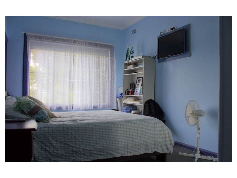 33 First Avenue, Hoxton Park NSW 2171