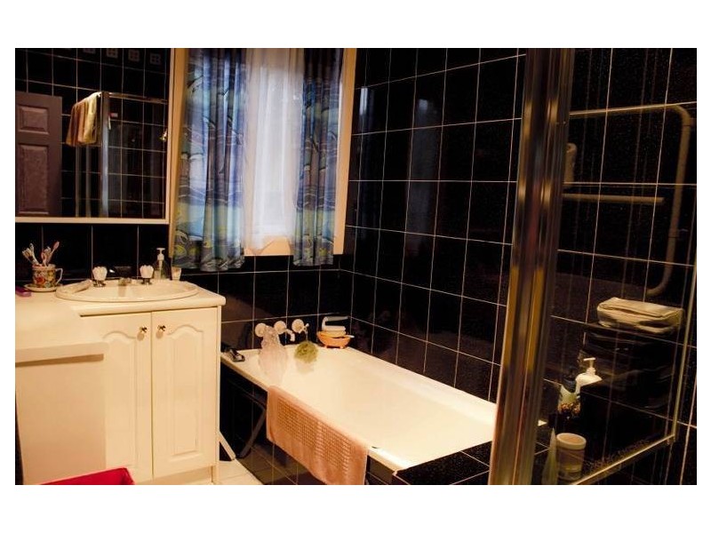 33 First Avenue, Hoxton Park NSW 2171