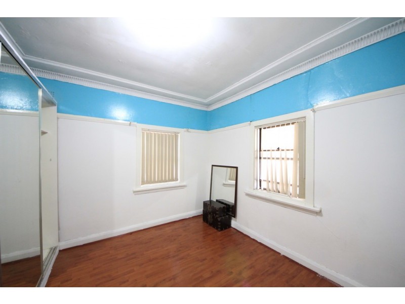 2 Lonard Avenue, Wiley Park NSW 2195