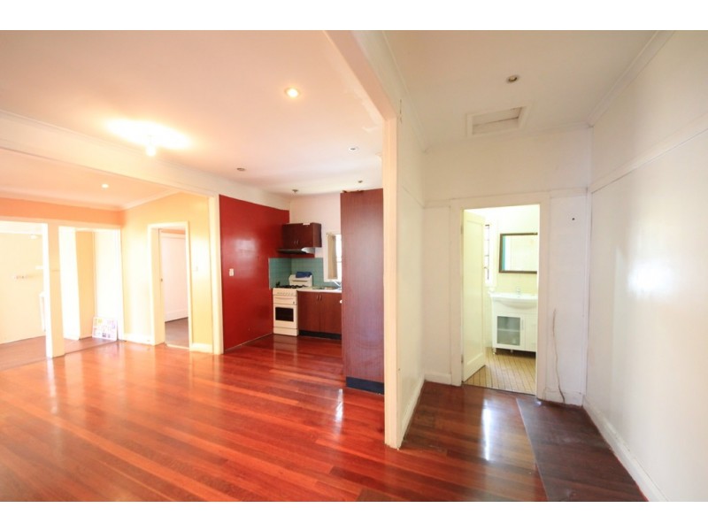 2 Lonard Avenue, Wiley Park NSW 2195