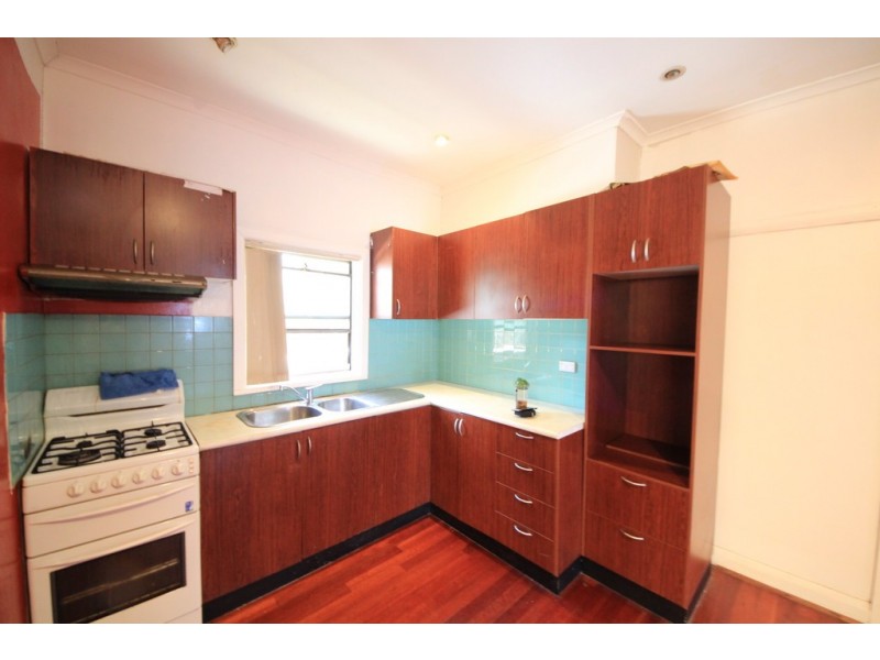 2 Lonard Avenue, Wiley Park NSW 2195