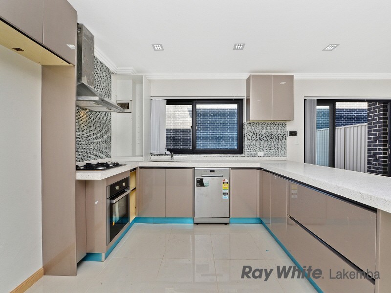 1/329-331 Roberts Road, Greenacre NSW 2190