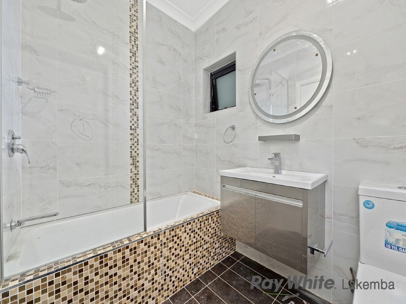 1/329-331 Roberts Road, Greenacre NSW 2190