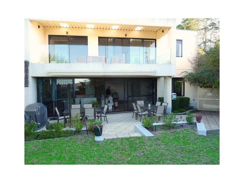 23 Drumalbyn Road, Bellevue Hill NSW 2023