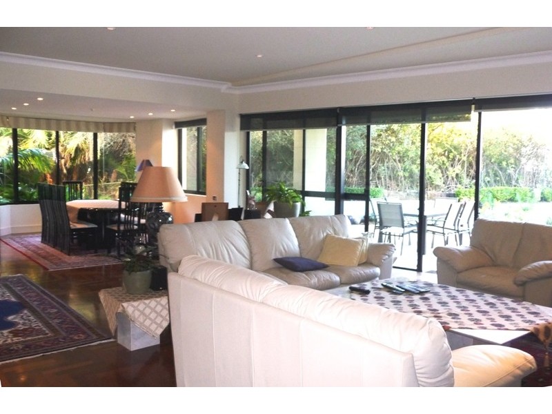 23 Drumalbyn Road, Bellevue Hill NSW 2023