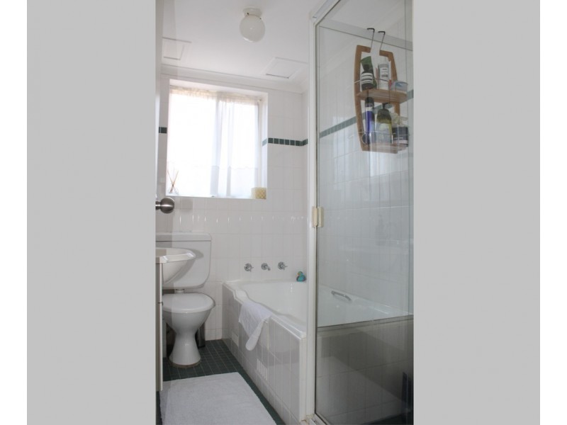 2/20 The Avenue, Rose Bay NSW 2029