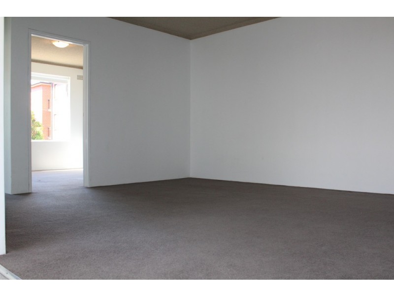 9/5 Martin Place, Mortdale NSW 2223