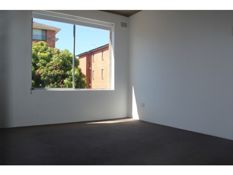 9/5 Martin Place, Mortdale NSW 2223