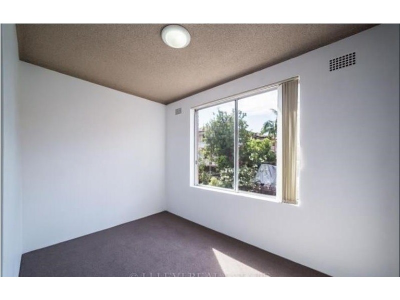 9/5 Martin Place, Mortdale NSW 2223