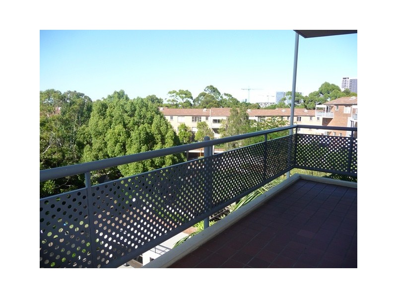 301/1-7 Gloucester Place, Kensington NSW 2033