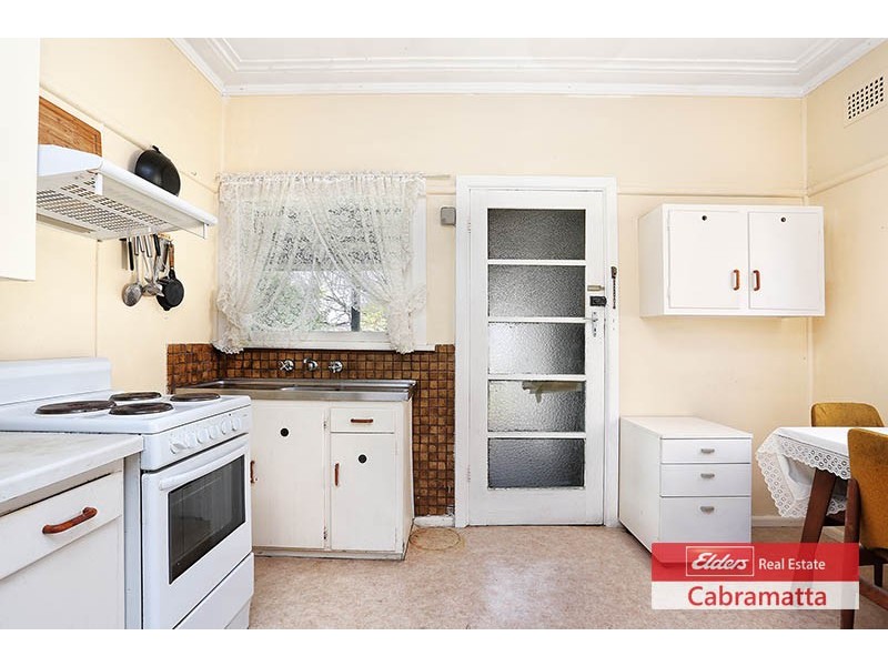 42 Humphries Road, Wakeley NSW 2176