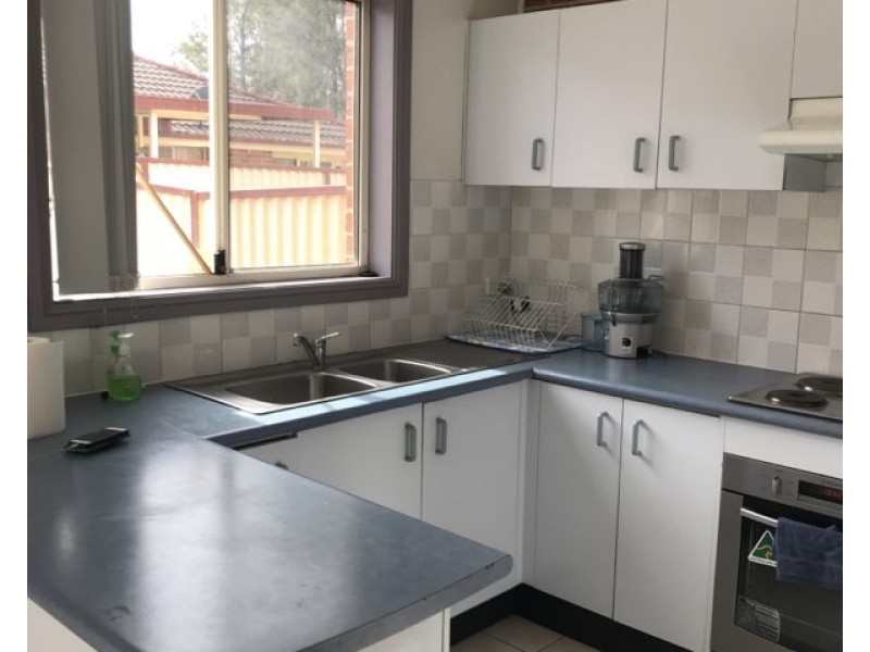 7/10 Peacock Close, Green Valley NSW 2168