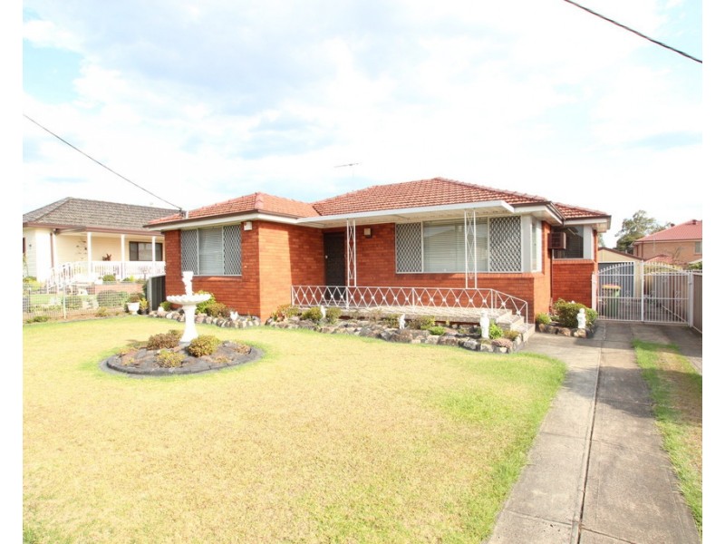 4 Gordon Street, Carramar NSW 2163